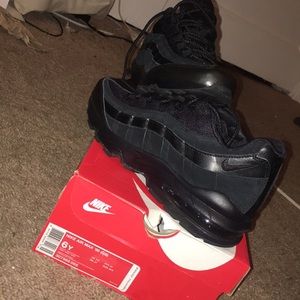 All Black Airmax 95